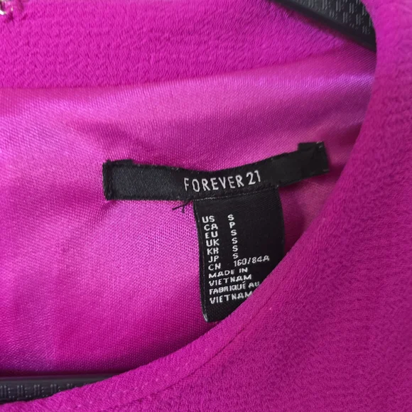 Forever 21 Bright Fuchsia Sleeveless Peplum Top - Picture 3 of 4